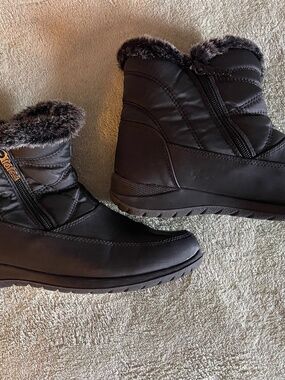 TOTE Boots / Rain & Snow Sized 8M